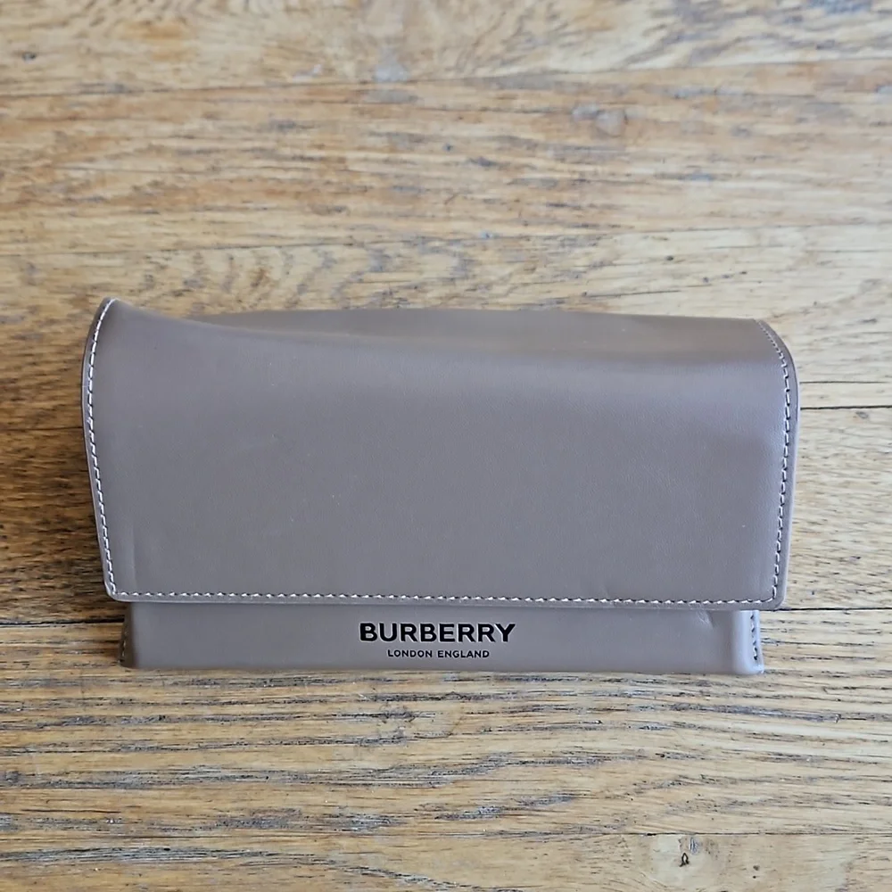 Burberry eyeglasses case